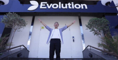 ジャパカジスタッフ、大人気Evolutionオフィスに潜入＆独占インタビュー！